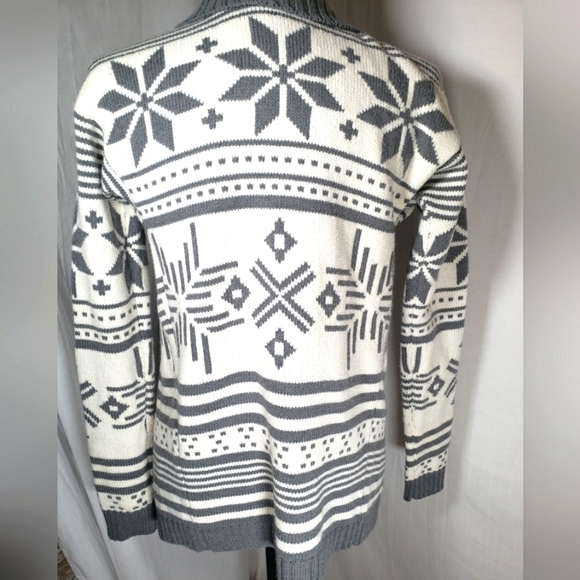Express Gray and White Aztec Print Merino Wool Blend Cardigan Sweater Sz S - Picture 4 of 8